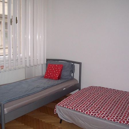 Universal Apartment Budapest Extérieur photo